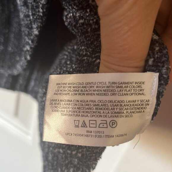 Orvis EUC dark blue and white super soft sweater size L - Picture 2 of 5